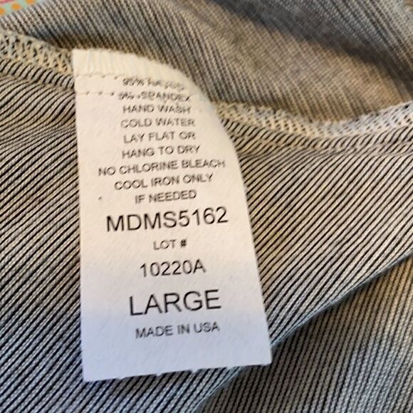 Very Chic Cold Shoulder Long Sleeved Tunic/Dress by Elan. - Picture 4 of 4